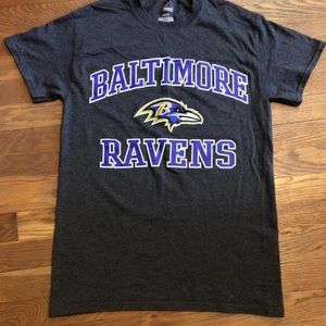 Ravens shirt and necklace